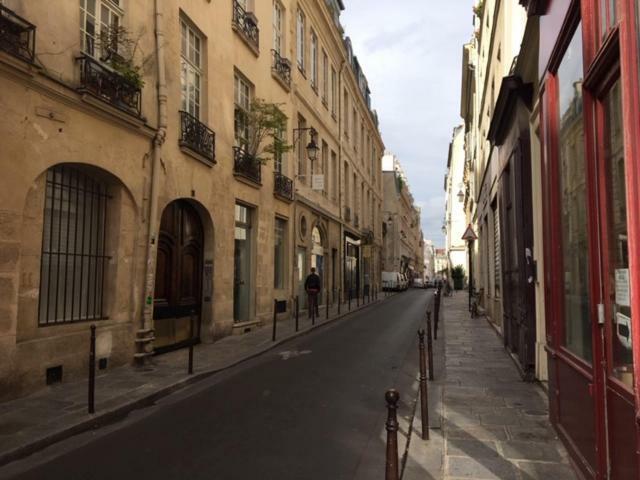 Unique Loft Apartment In Le Marais Paris Exteriör bild